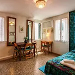 Santi Apostoli Home By Halldis
