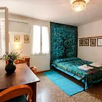 Santi Apostoli Home By Halldis