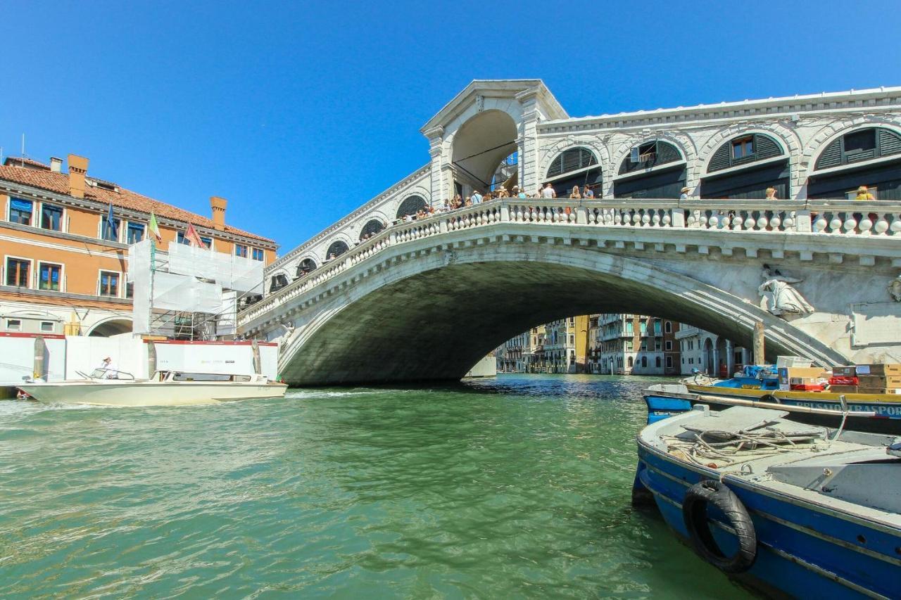 Santi Apostoli By Halldis Venecia